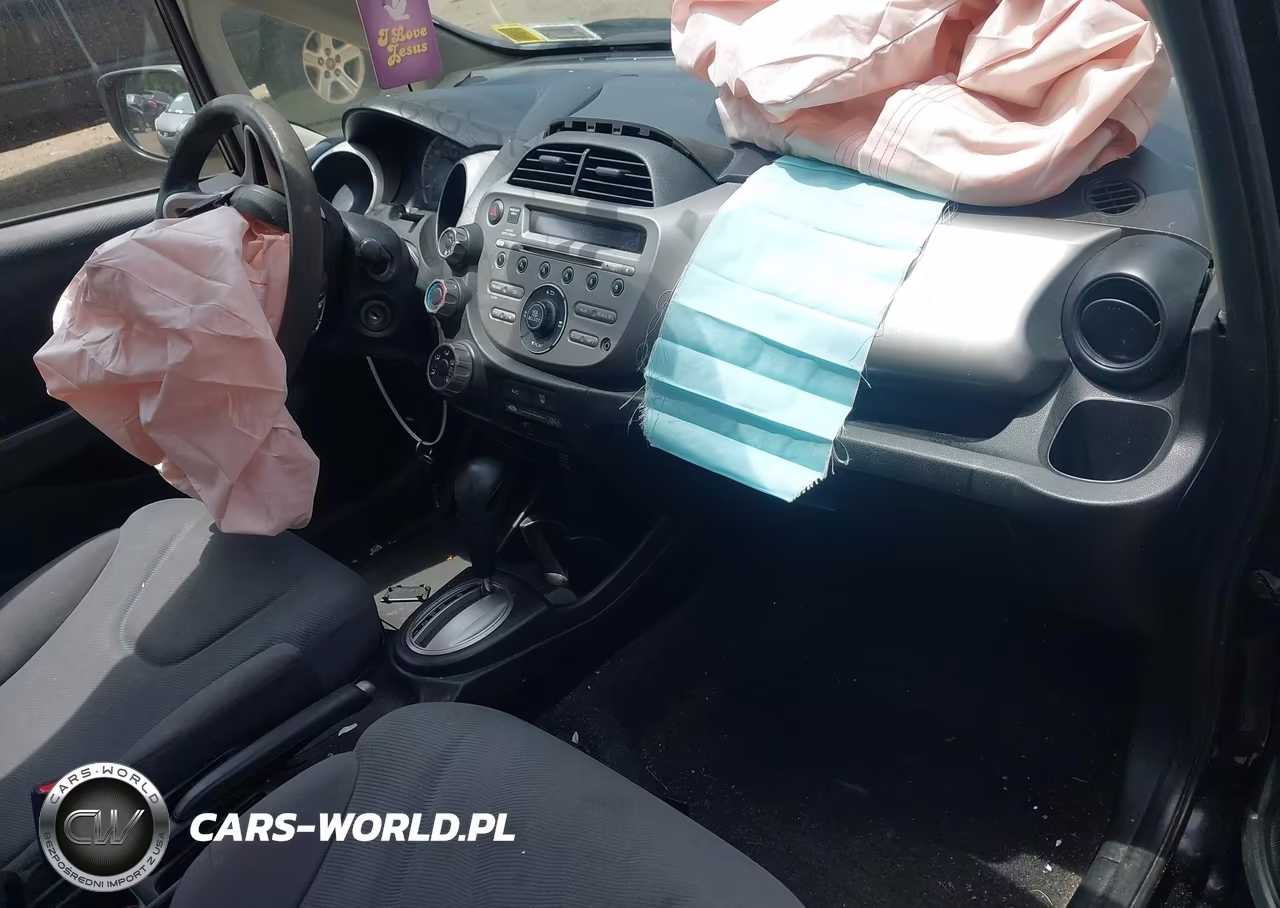 2012 Honda Fit VIN:JHMGE8H33CS001227 - 5