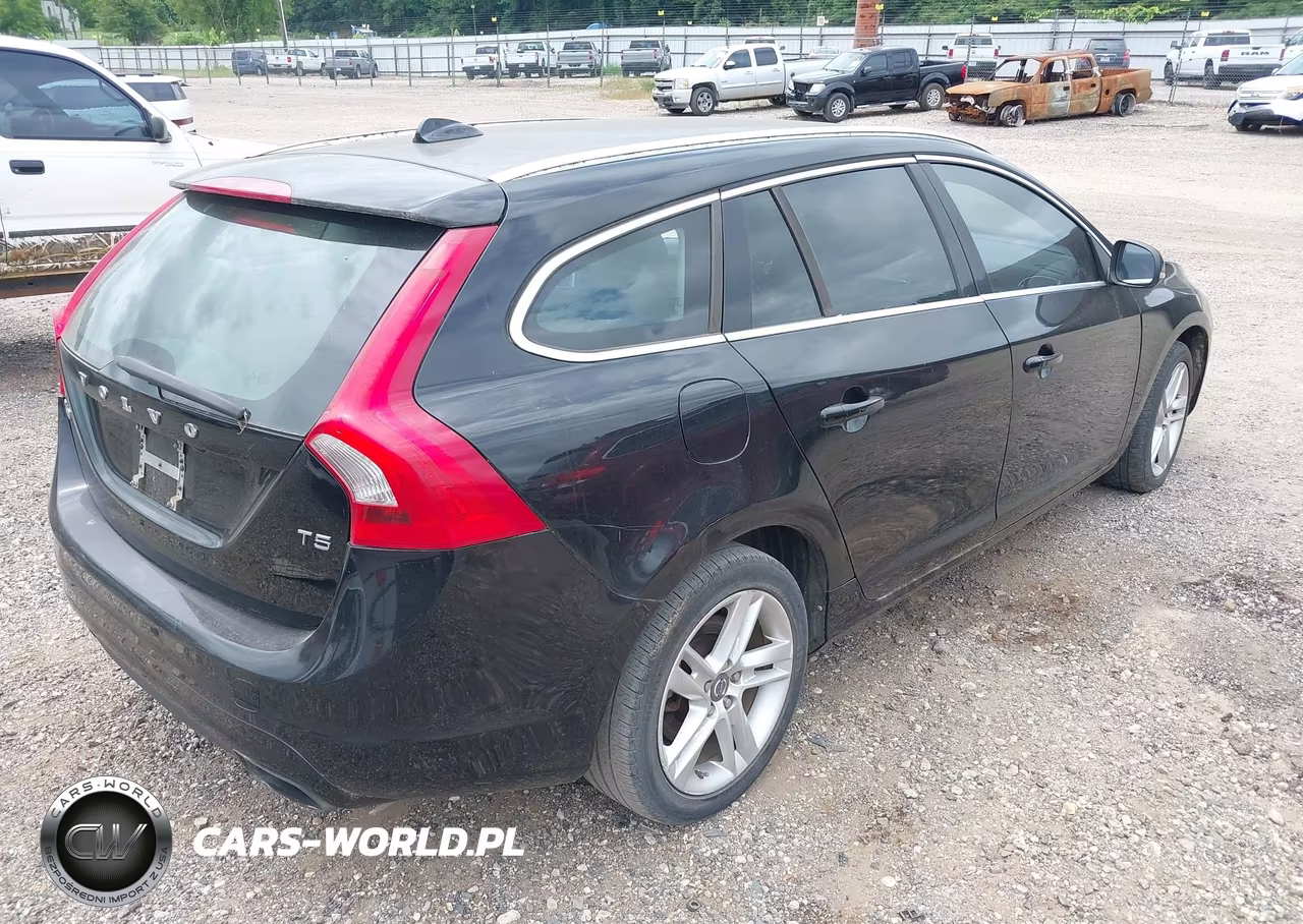 2015 Volvo V60 T5 Premier Plus VIN:YV140MEC2F1207398 - 4