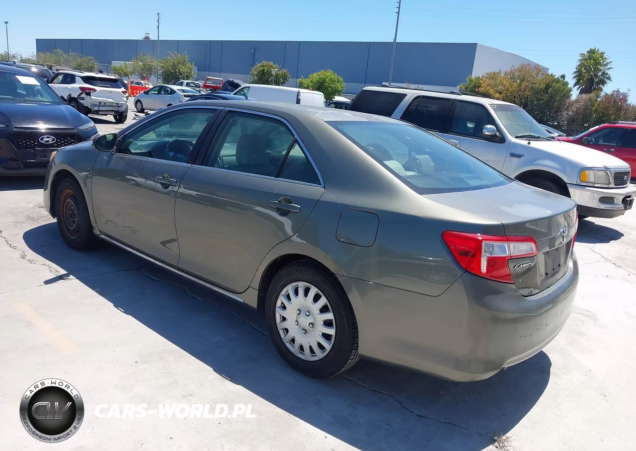 2012 Toyota Camry Le VIN:4T1BF1FK9CU563529 - 3