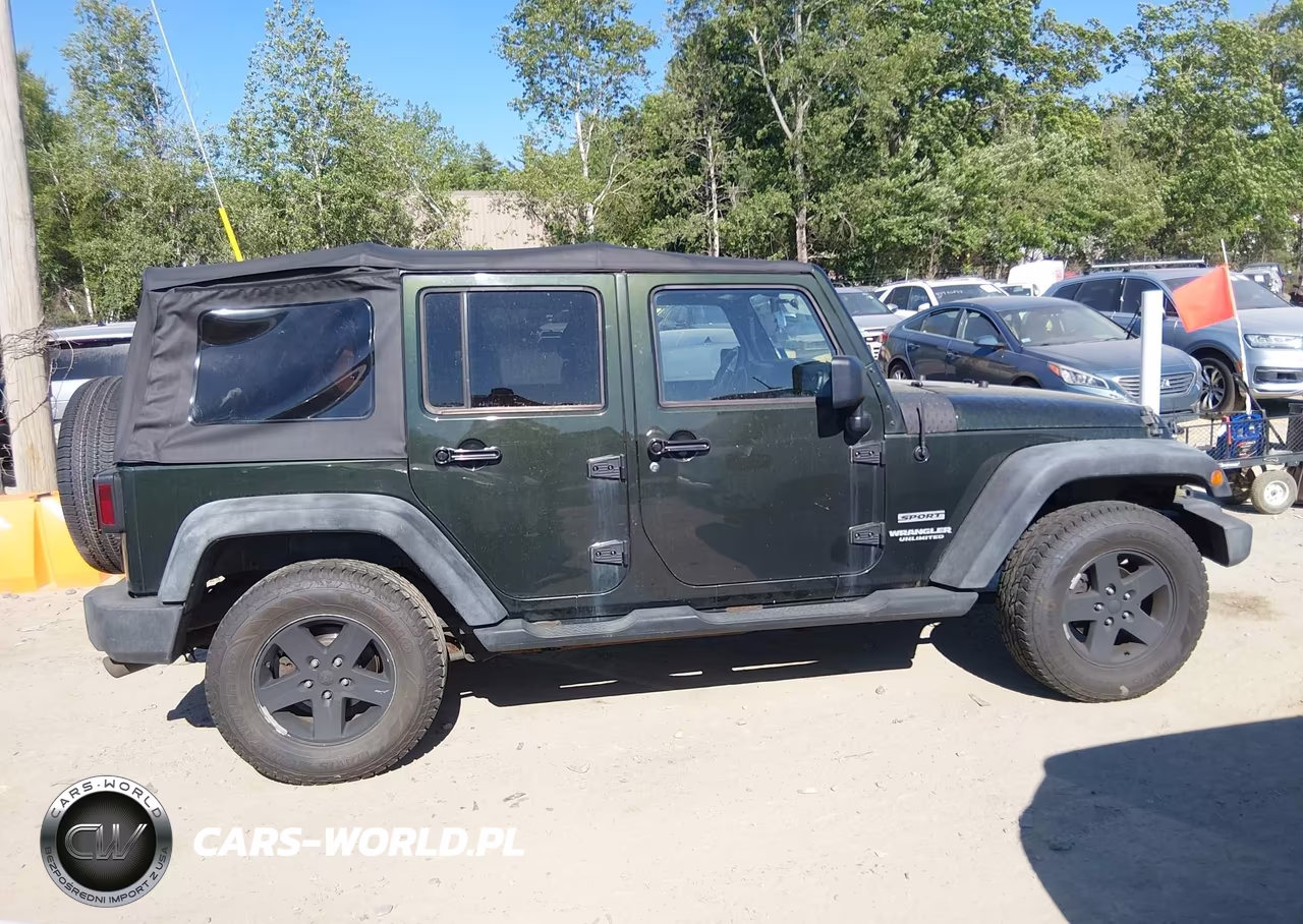 2011 Jeep Wrangler Unlimited Sport VIN:1J4BA3H15BL543781 - 13