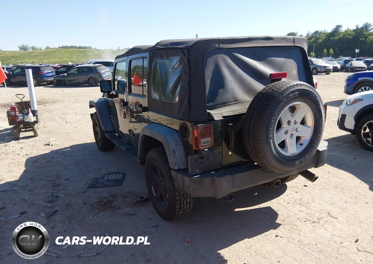 2011 Jeep Wrangler Unlimited Sport VIN:1J4BA3H15BL543781 - 3