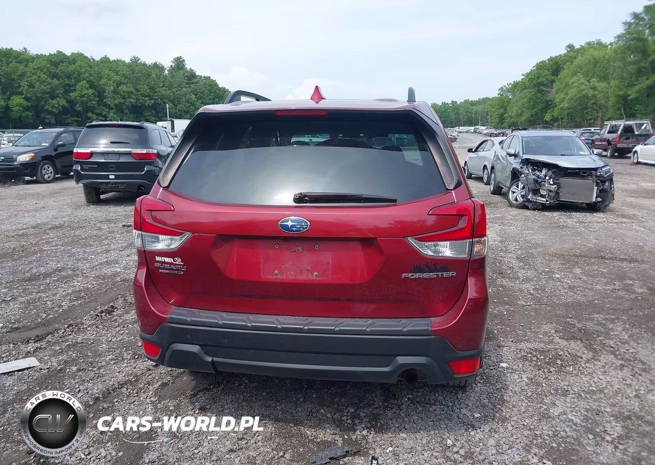 2019 Subaru Forester Premium VIN:JF2SKAECXKH400424 - 16