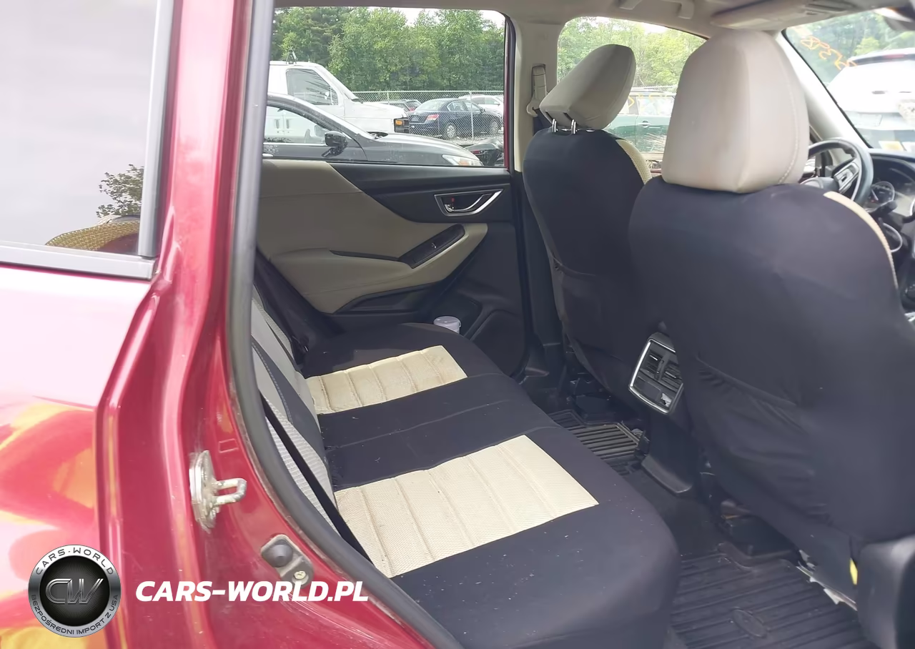 2019 Subaru Forester Premium VIN:JF2SKAECXKH400424 - 8