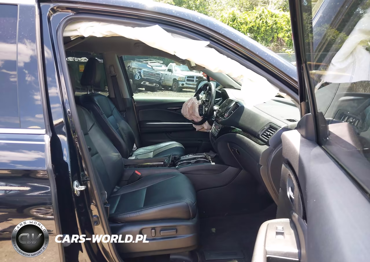 2019 Honda Pilot Touring VIN:5FNYF6H9XKB098319 - 5