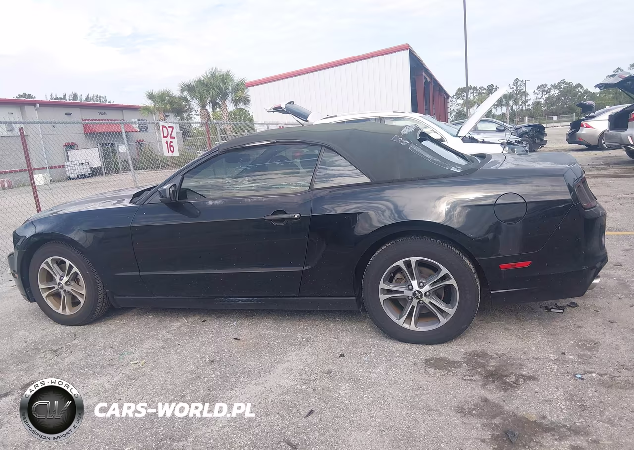 2014 Ford Mustang V6 Premium VIN:1ZVBP8EM0E5275843 - 14