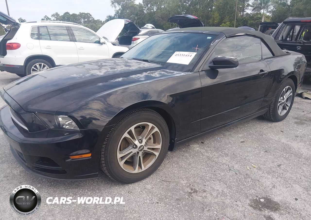 2014 Ford Mustang V6 Premium VIN:1ZVBP8EM0E5275843 - 2