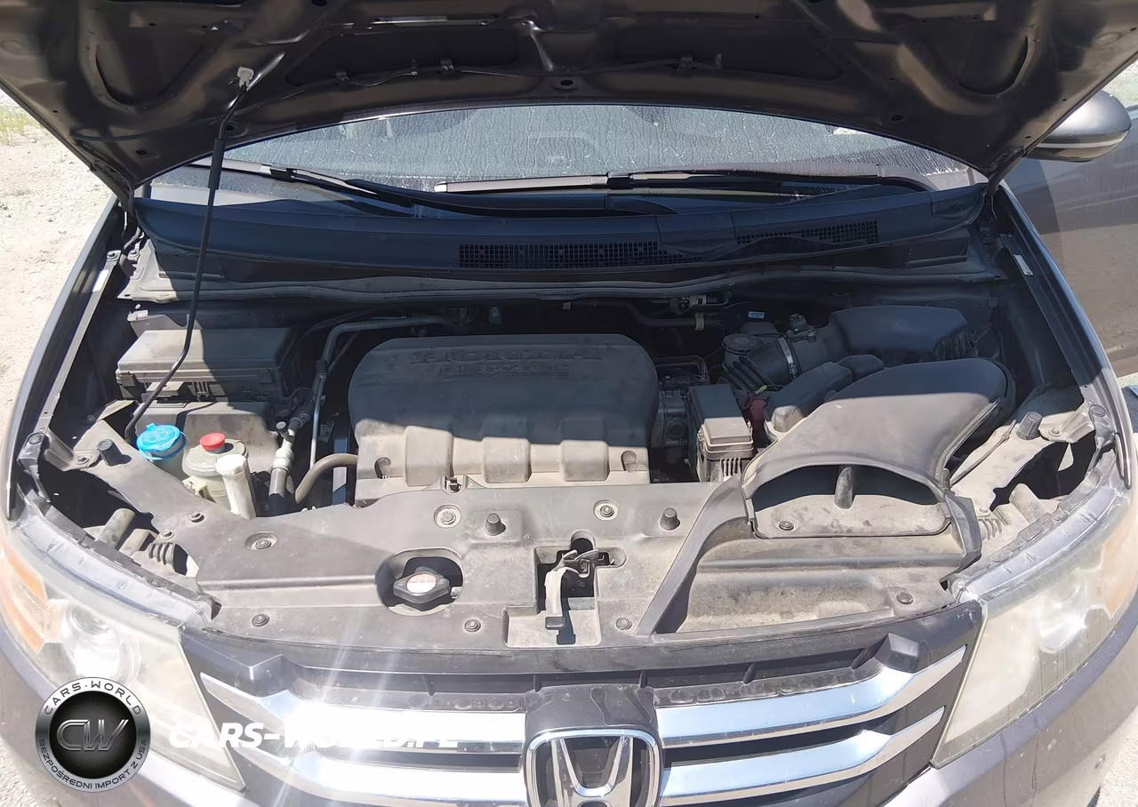 2015 Honda Odyssey Touring-Touring Elite VIN:5FNRL5H92FB112260 - 10