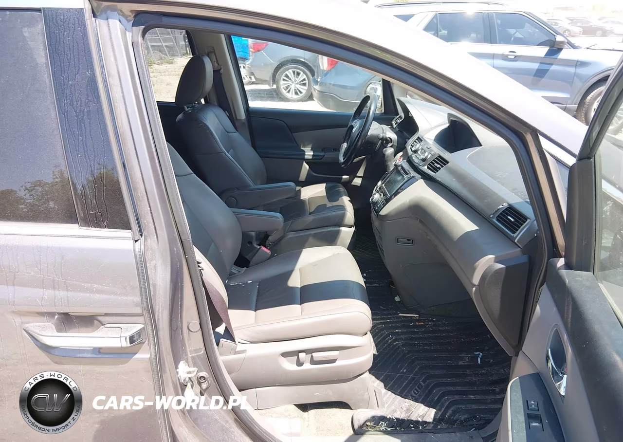 2015 Honda Odyssey Touring-Touring Elite VIN:5FNRL5H92FB112260 - 5