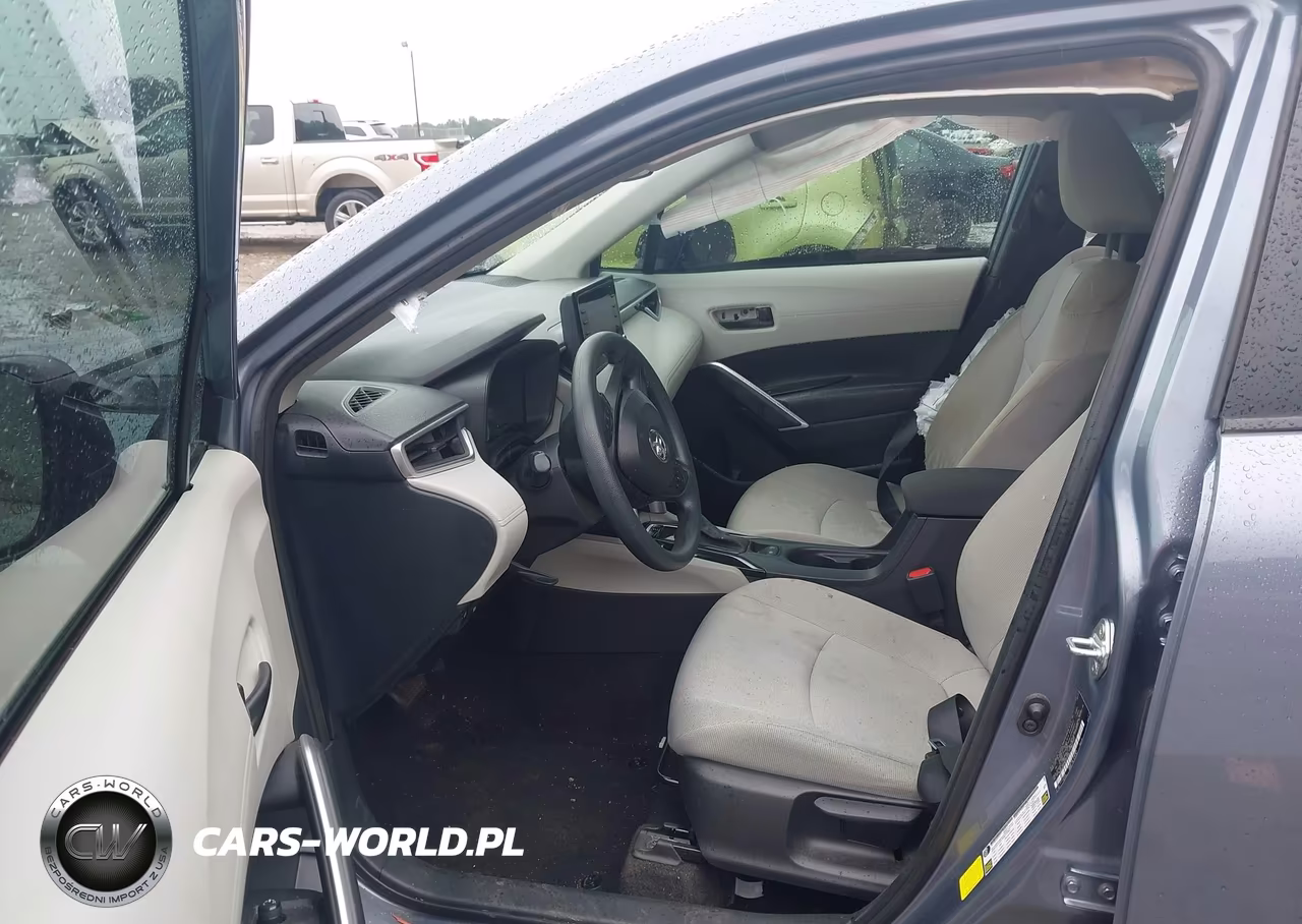 2022 Toyota Corolla Cross L VIN:7MUAAAAG7NV023465 - 5