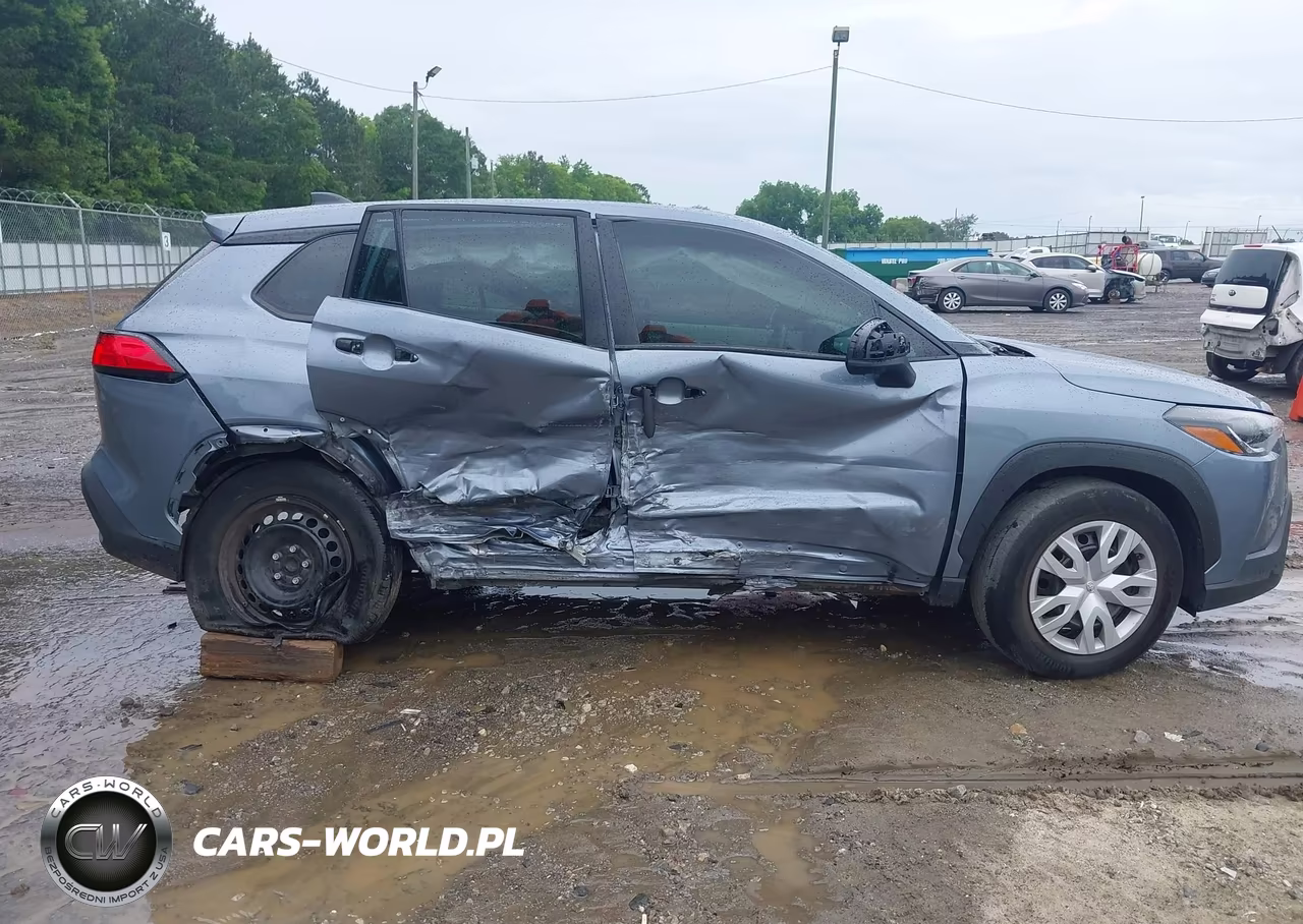 2022 Toyota Corolla Cross L VIN:7MUAAAAG7NV023465 - 6