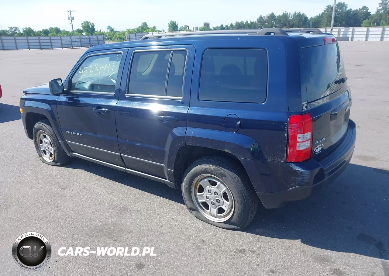 2015 Jeep Patriot Sport VIN:1C4NJRBB8FD135086 - 3