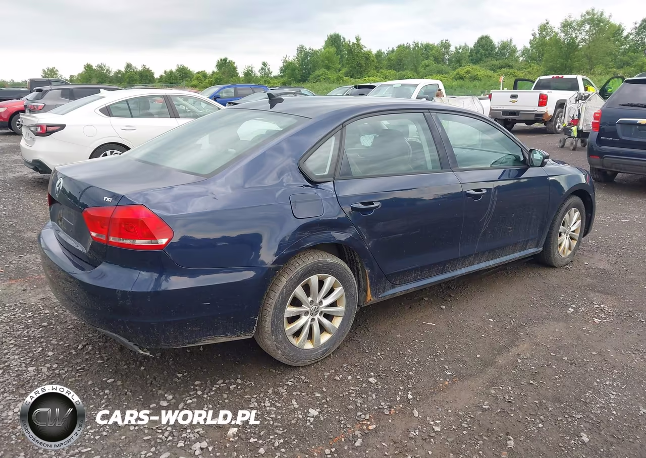 2015 Volkswagen Passat 1.8T Wolfsburg Edition VIN:1VWAS7A36FC017339 - 4