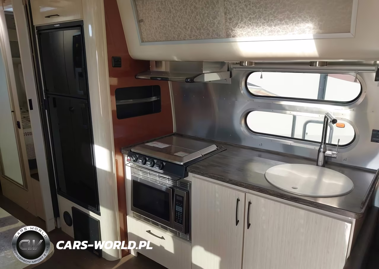 2016 Airstream Other VIN:1STJFYM25GJ536073 - 5
