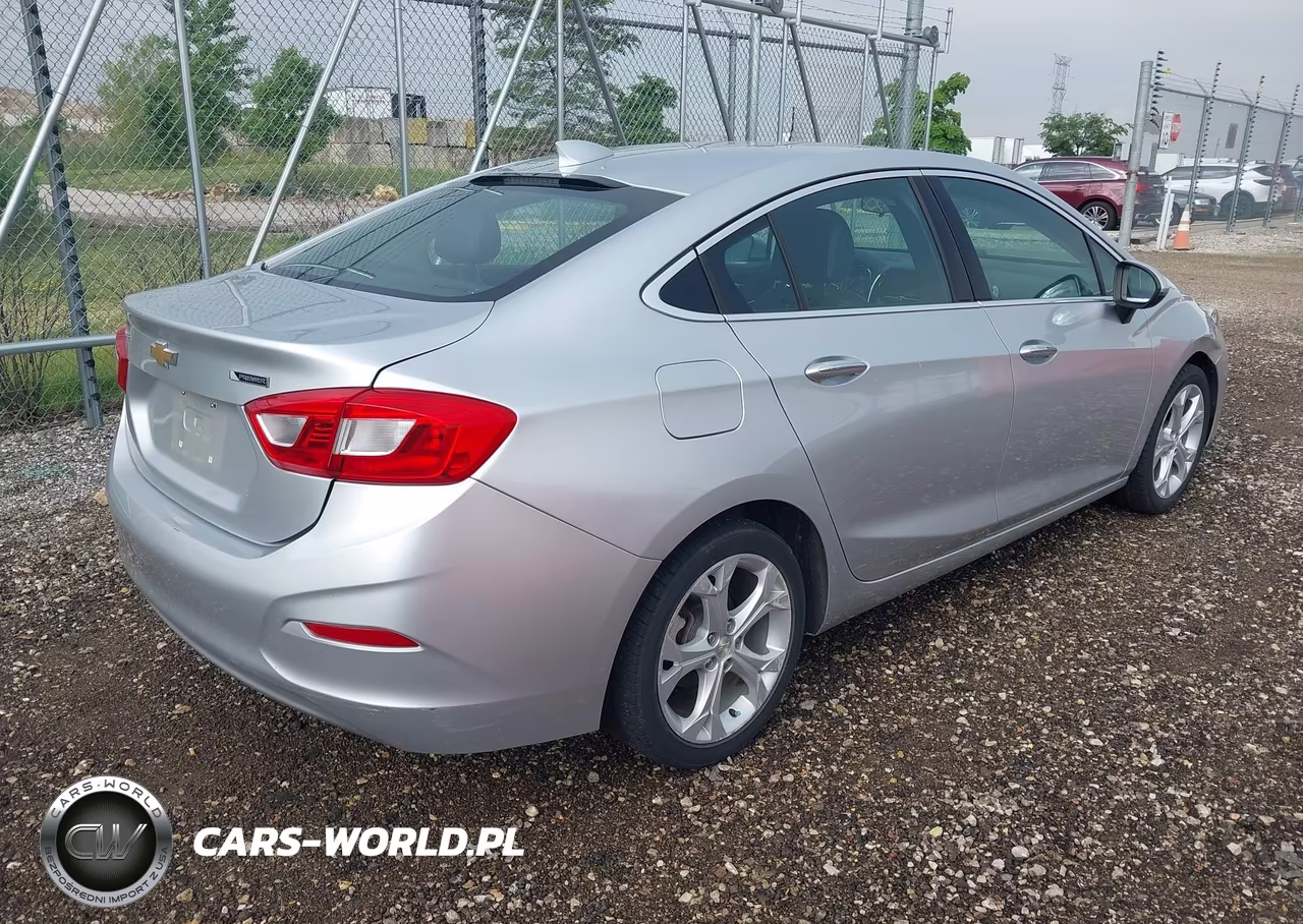 2017 Chevrolet Cruze Premier Auto VIN:1G1BF5SM6H7246549 - 4