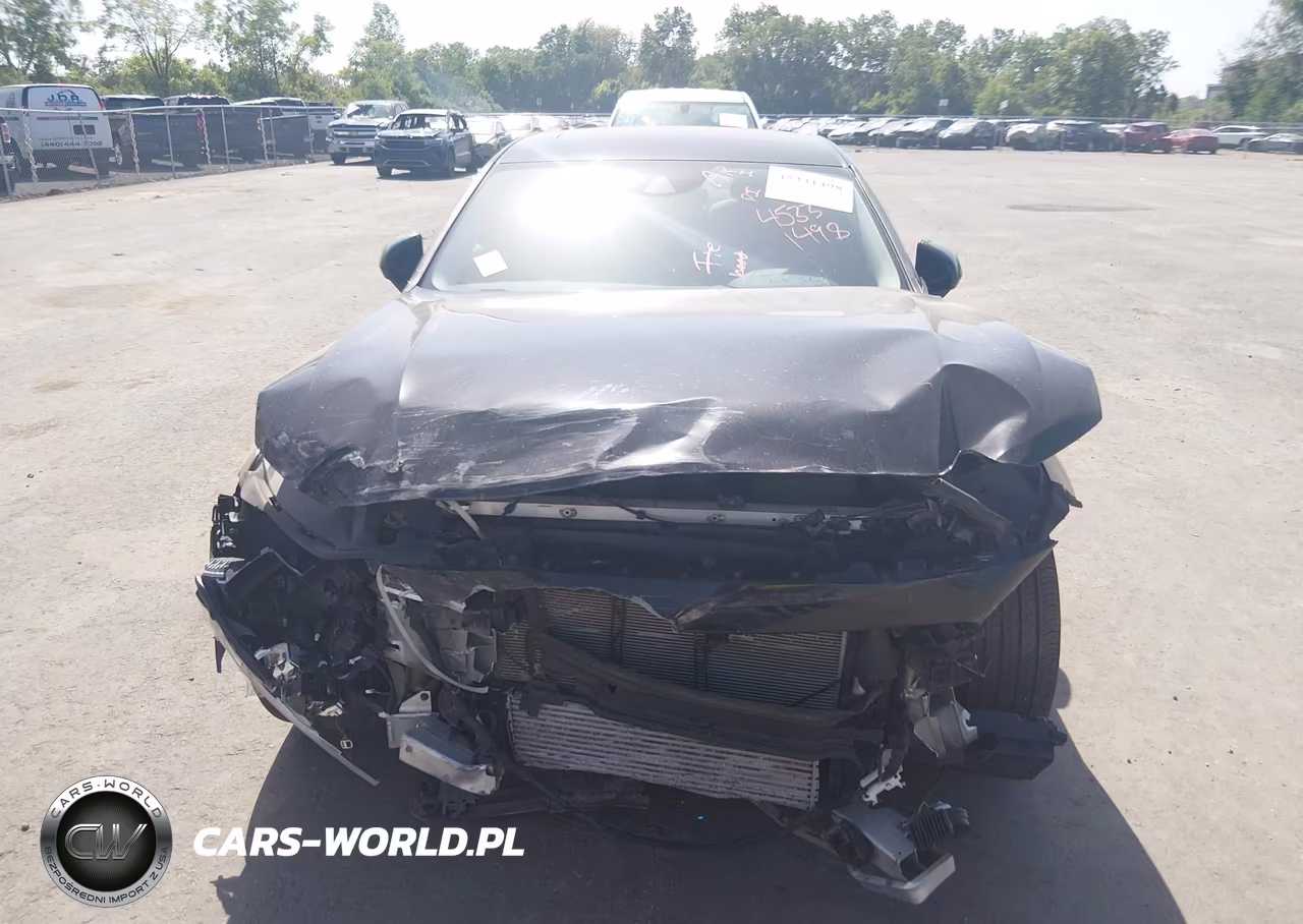 2018 Volvo S90 T5 Momentum VIN:LVY982MK0JP007443 - 13