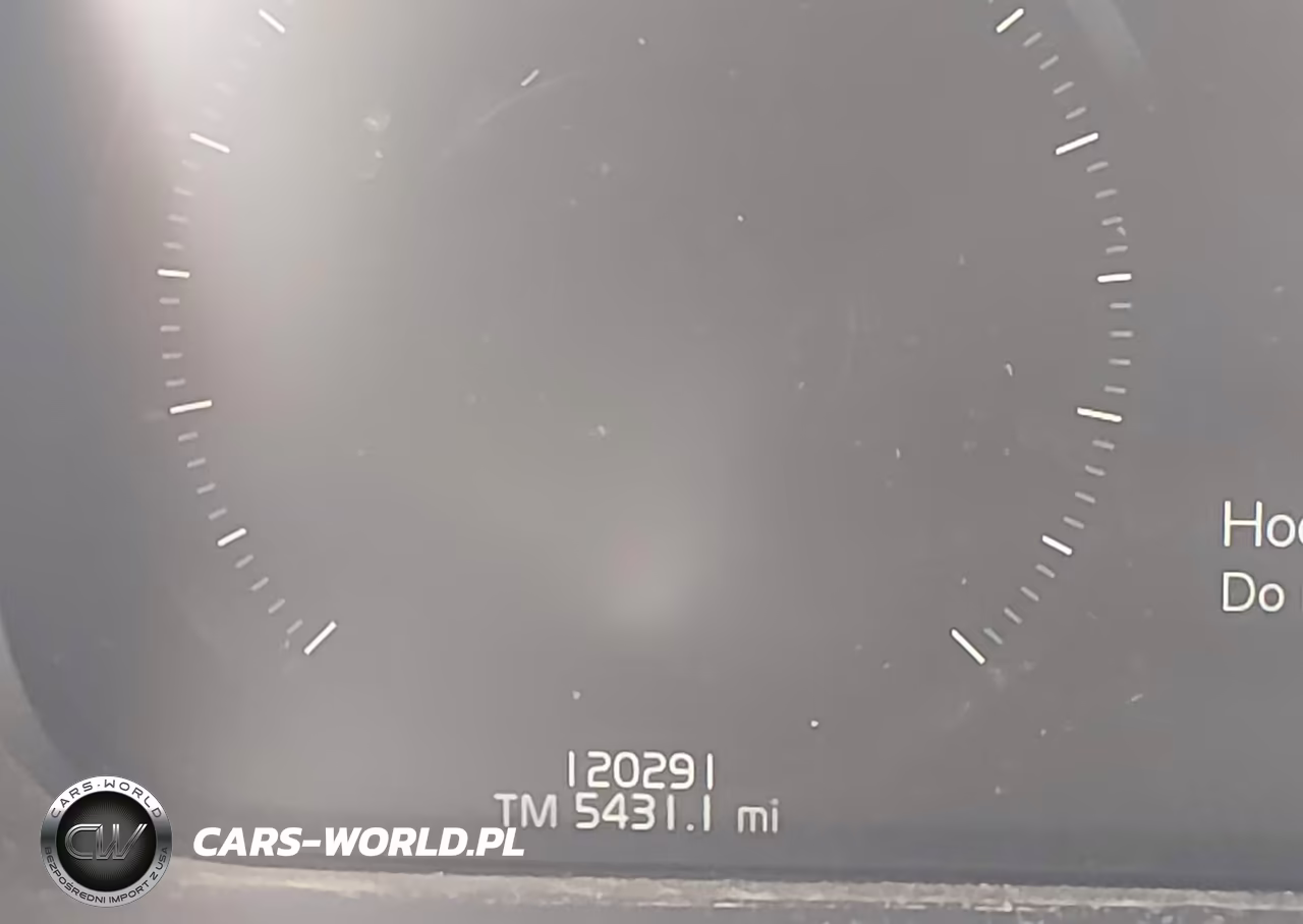 2018 Volvo S90 T5 Momentum VIN:LVY982MK0JP007443 - 16