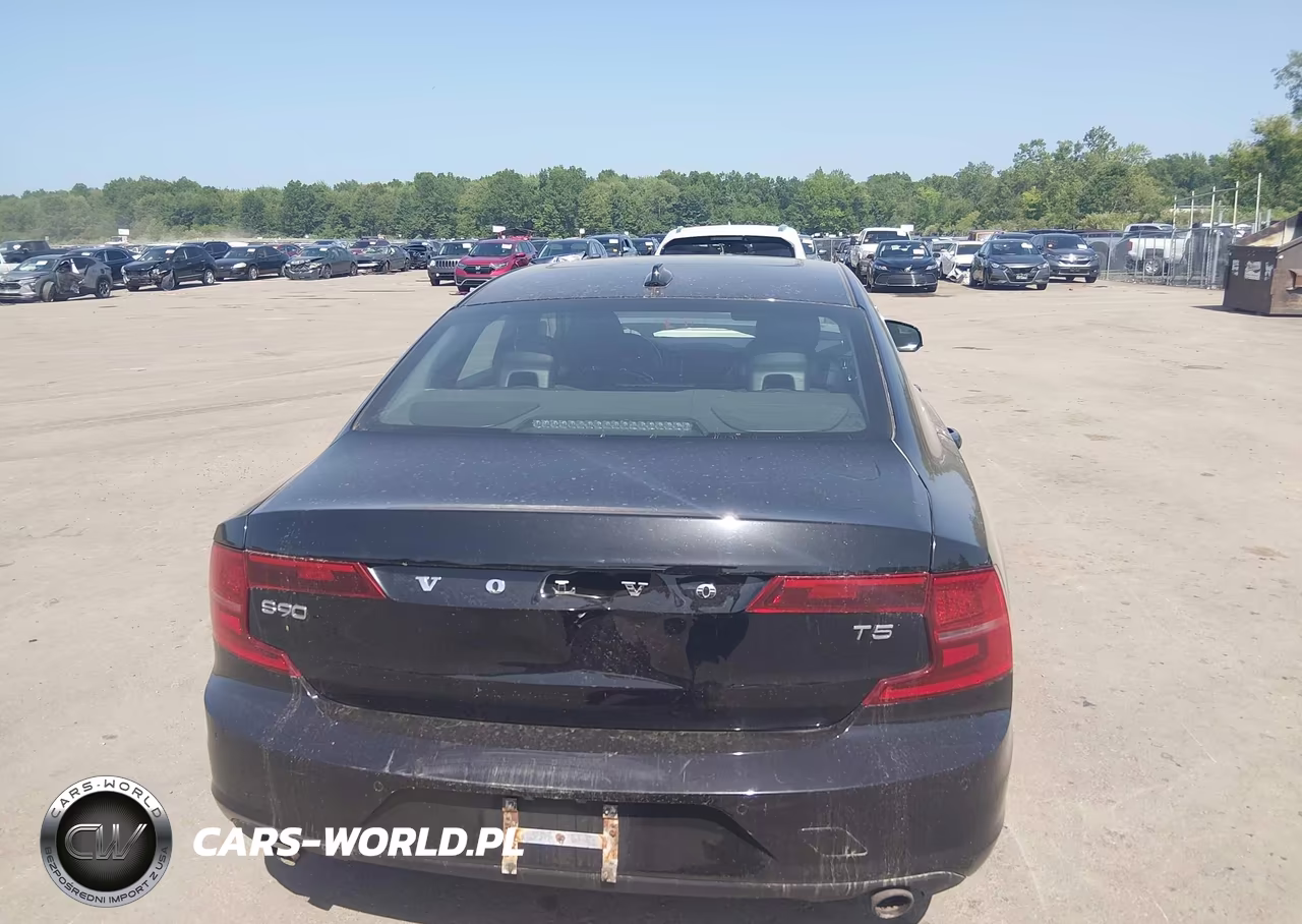 2018 Volvo S90 T5 Momentum VIN:LVY982MK0JP007443 - 17