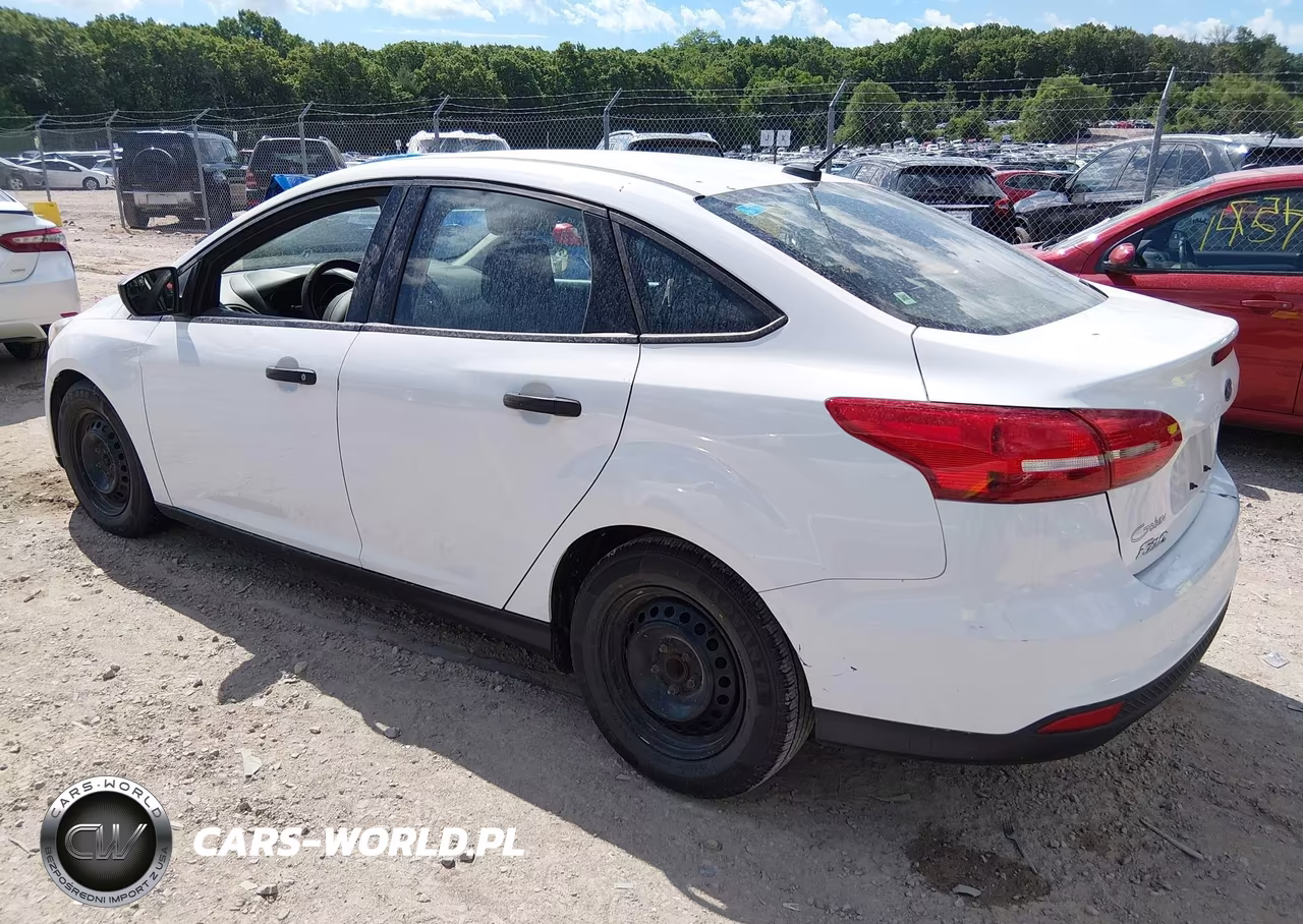 2017 Ford Focus S VIN:1FADP3E21HL283422 - 3