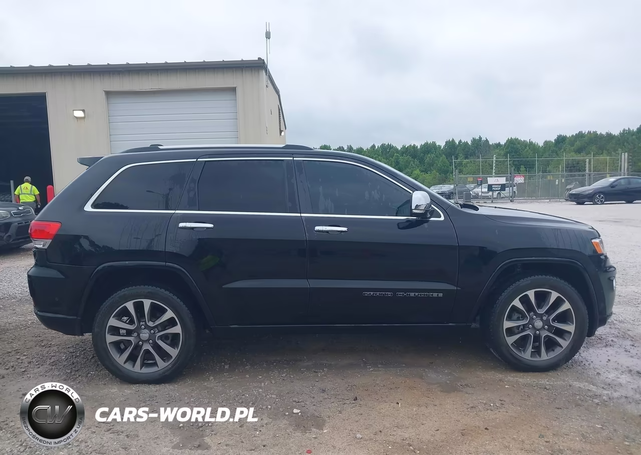 2017 Jeep Grand Cherokee Overland 4X2 VIN:1C4RJECG0HC740149 - 13