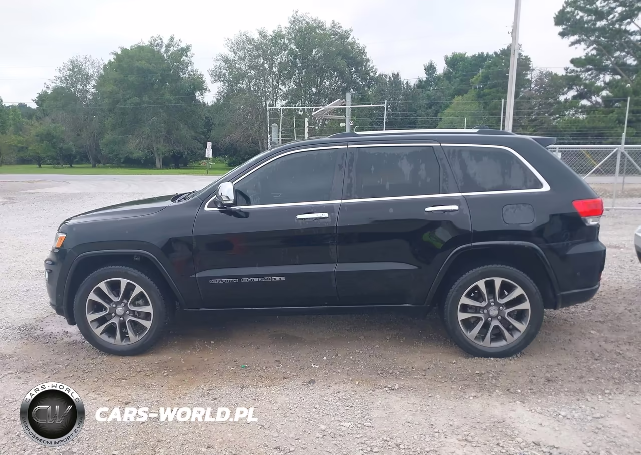 2017 Jeep Grand Cherokee Overland 4X2 VIN:1C4RJECG0HC740149 - 14