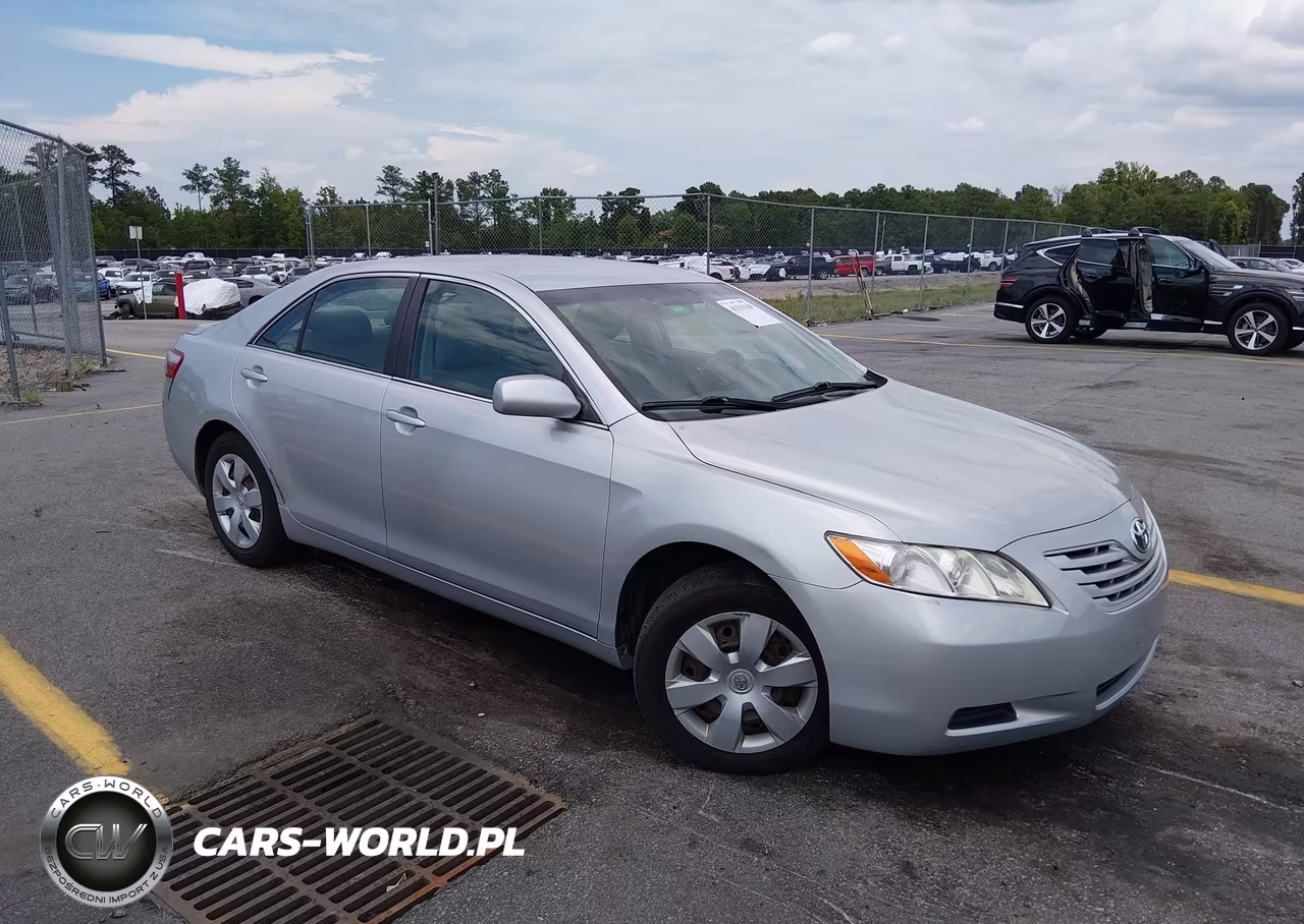 2007 Toyota Camry Le V6 – zdjęcie 1 z 16