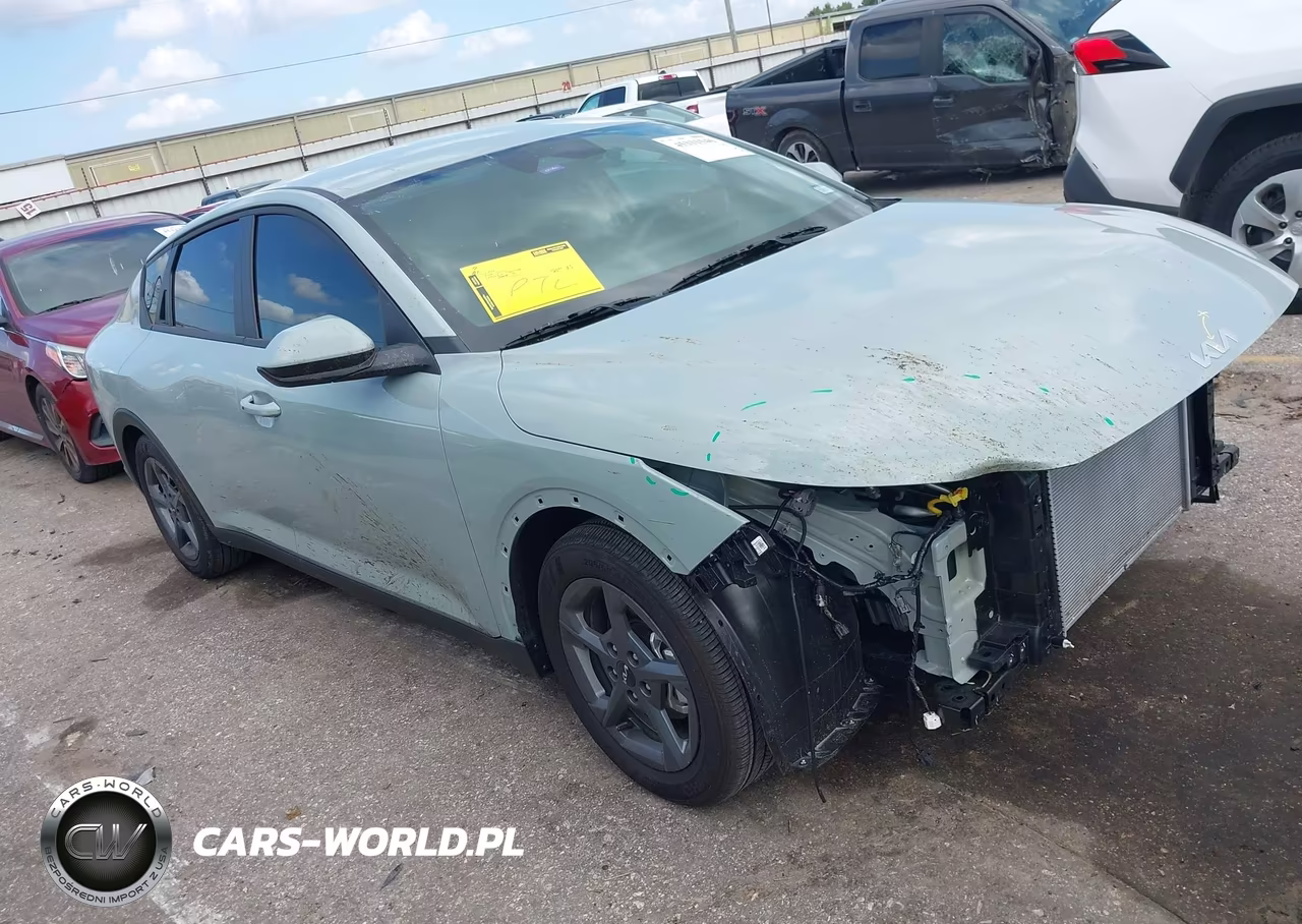2025 Kia K4 Lxs – zdjęcie 1 z 16
