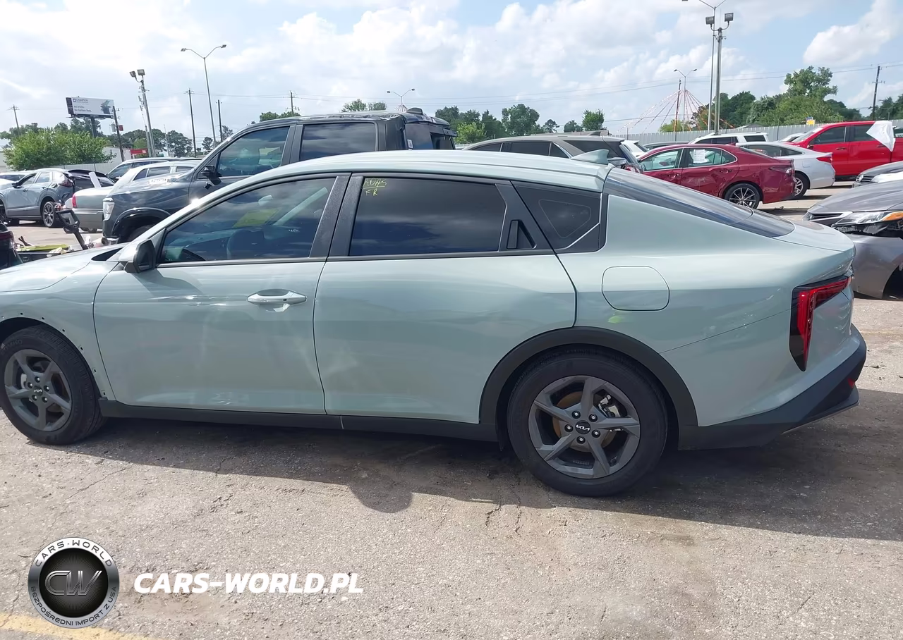 2025 Kia K4 Lxs VIN:3KPFT4DE2SE229238 - 14