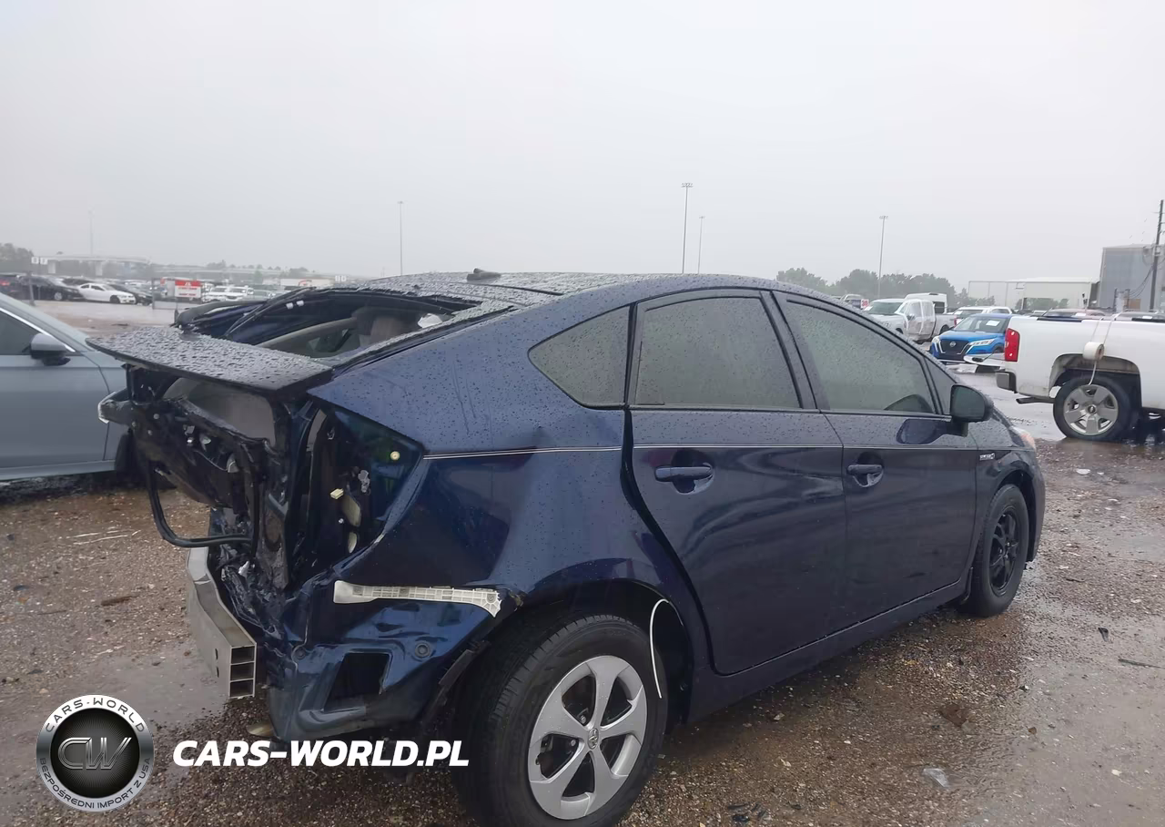2015 Toyota Prius Three VIN:JTDKN3DU6F1920274 - 4