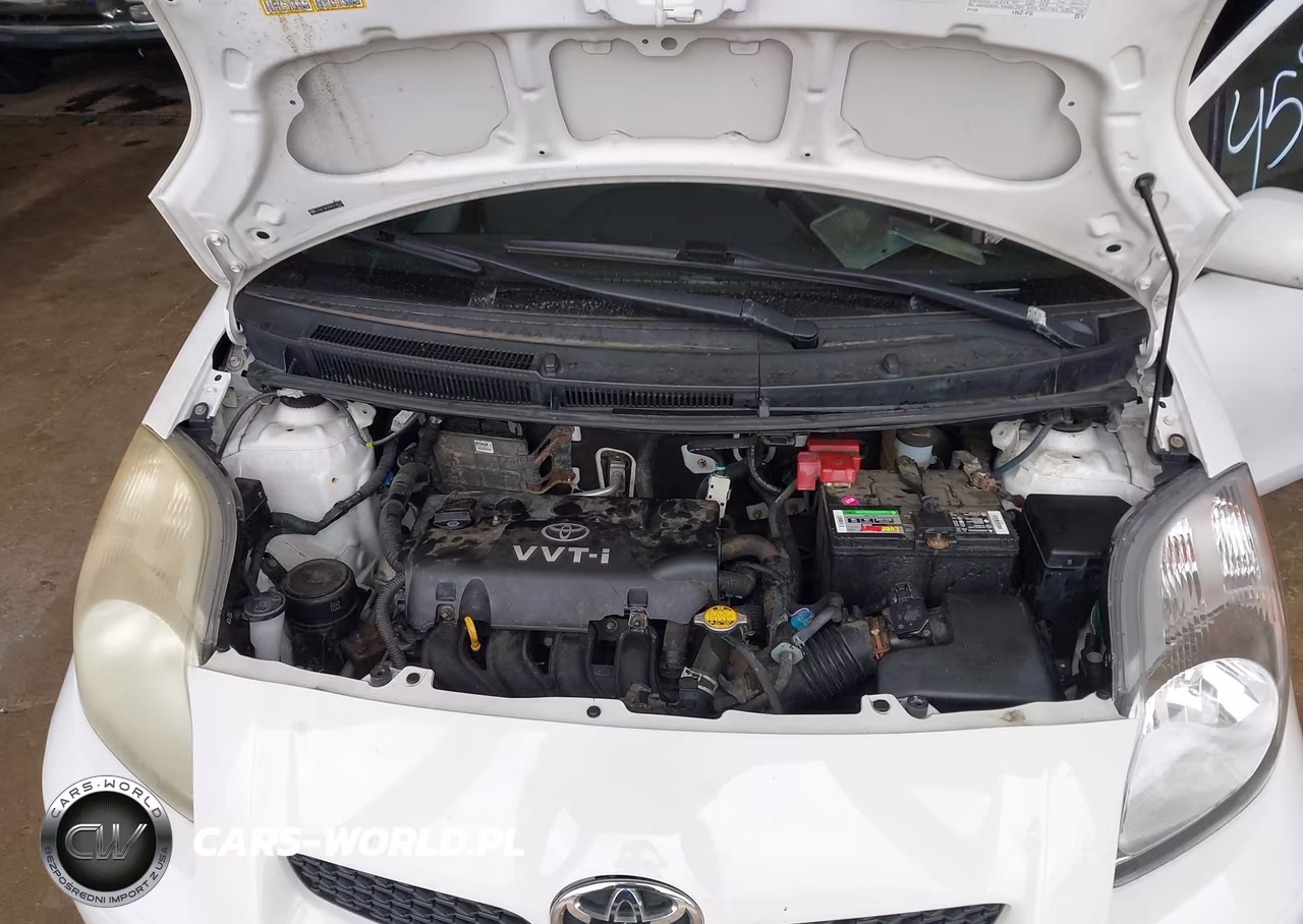 2010 Toyota Yaris VIN:JTDKT4K39A5318220 - 10