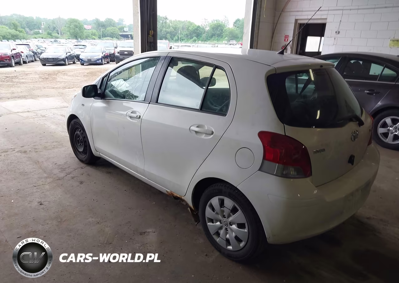 2010 Toyota Yaris VIN:JTDKT4K39A5318220 - 3