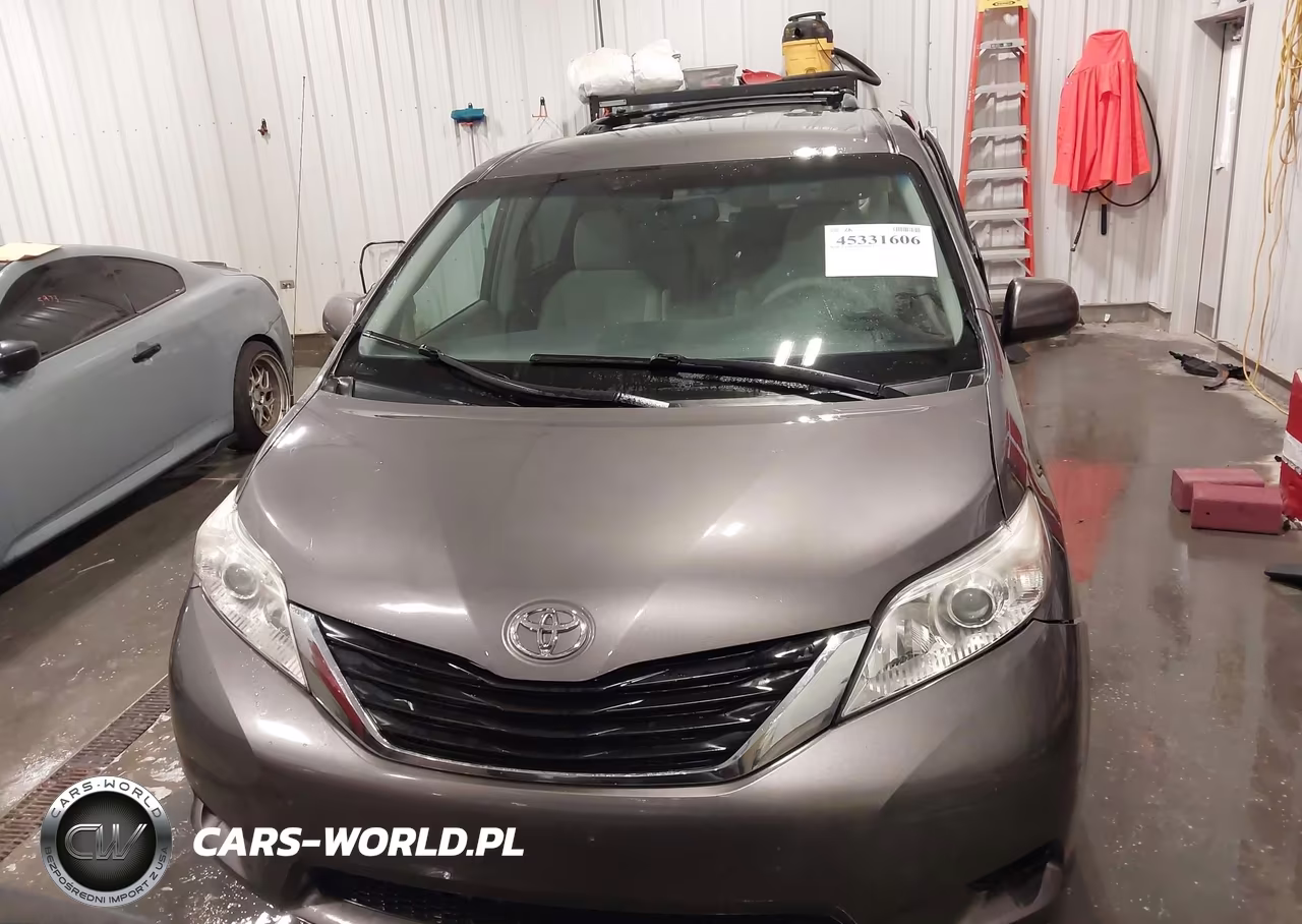 2013 Toyota Sienna Le V6 8 Passenger VIN:5TDKK3DC1DS300240 - 12