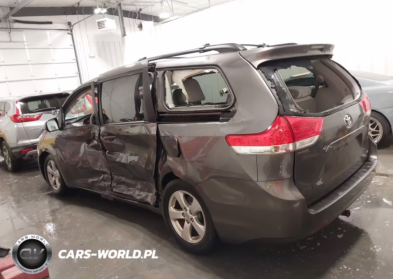 2013 Toyota Sienna Le V6 8 Passenger VIN:5TDKK3DC1DS300240 - 14