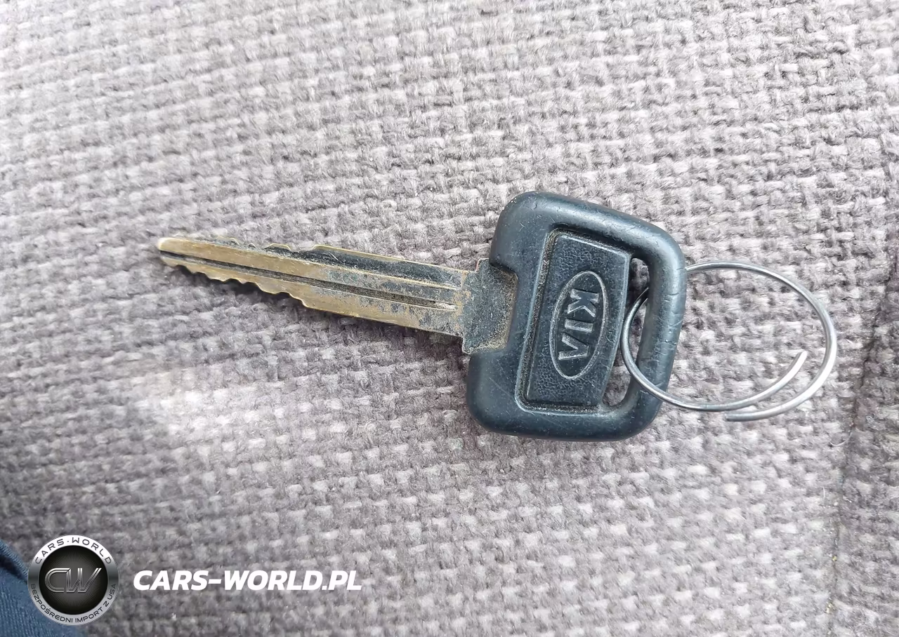 2000 Kia Sportage Ex VIN:KNDJB7233Y5623576 - 11