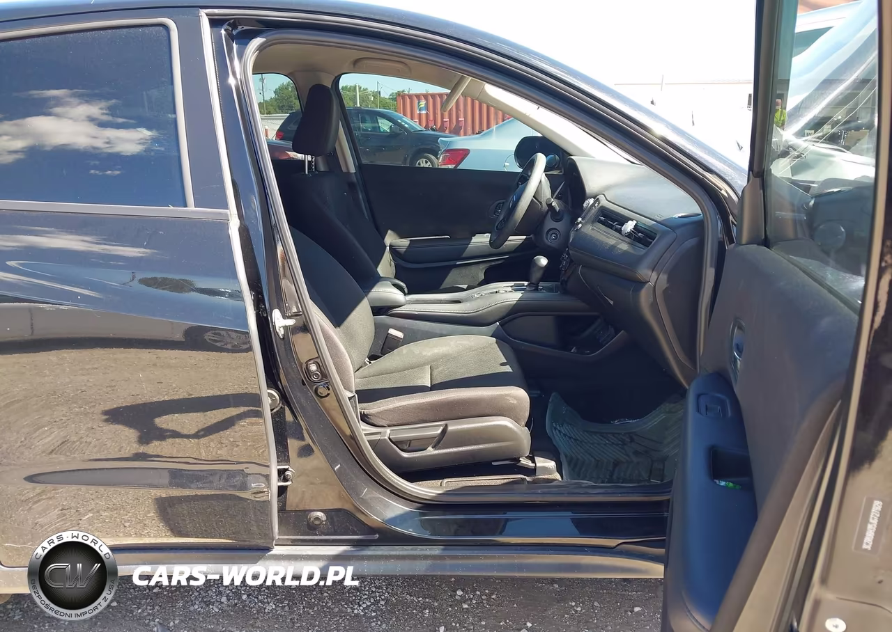 2018 Honda Hr-V Lx VIN:3CZRU6H35JG727929 - 5