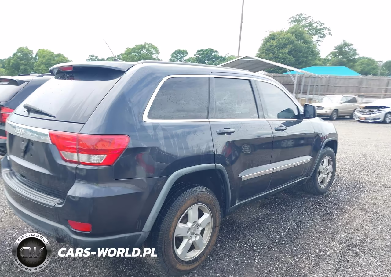 2013 Jeep Grand Cherokee Laredo VIN:1C4RJEAG7DC569476 - 4