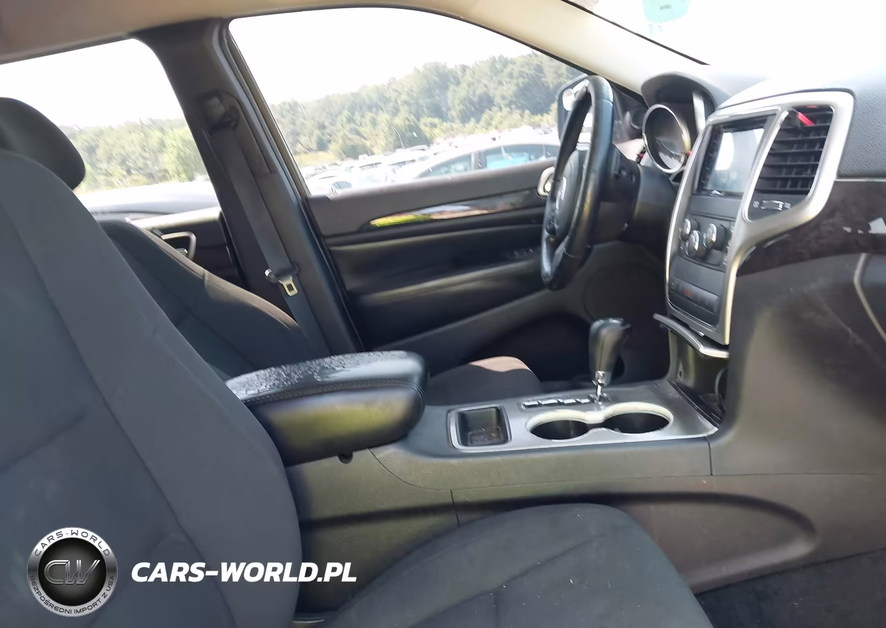 2013 Jeep Grand Cherokee Laredo VIN:1C4RJEAG7DC569476 - 5