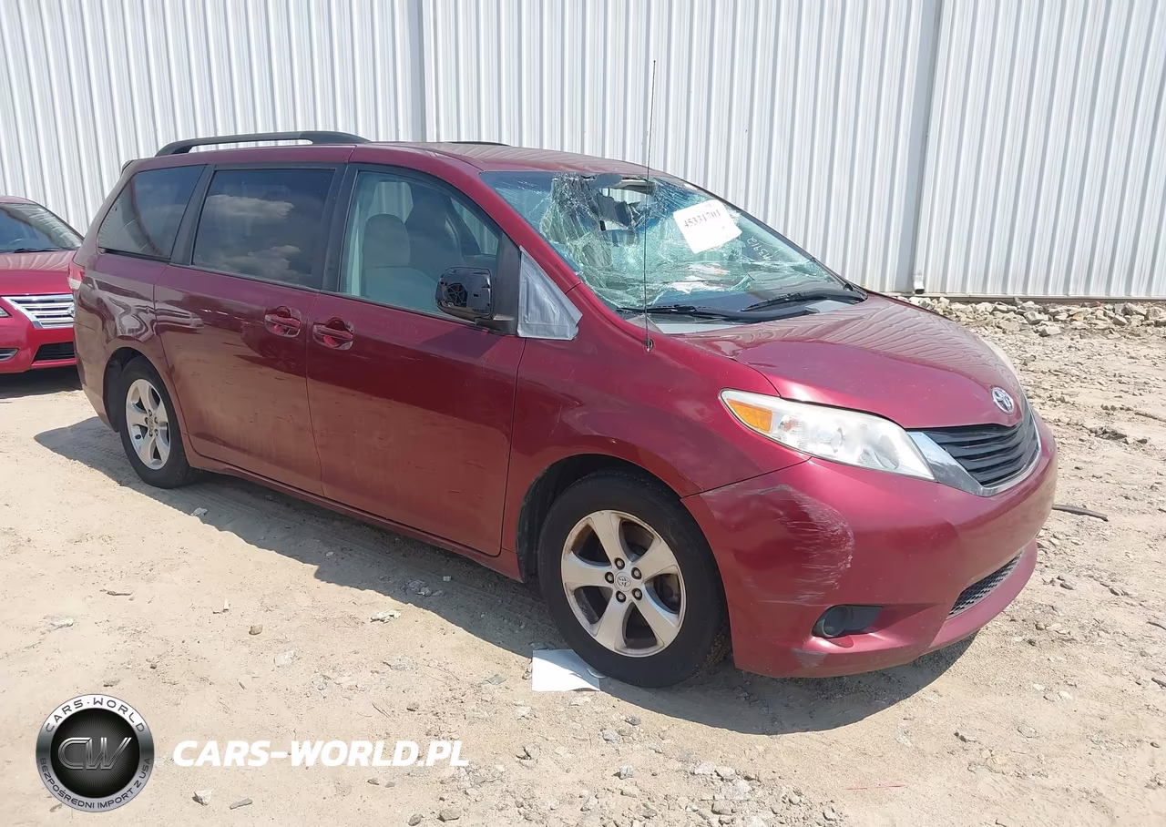2014 Toyota Sienna Le V6 8 Passenger – zdjęcie 1 z 17