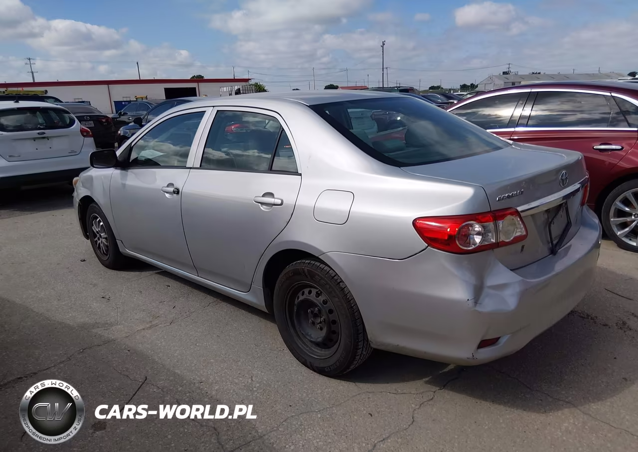 2013 Toyota Corolla L VIN:5YFBU4EE5DP131851 - 3