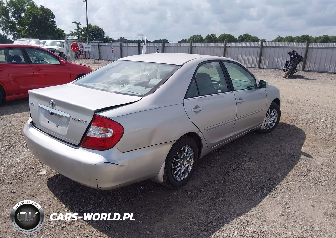 TOYOTA CAMRY VIN:4T1BE32K13U134986 - 4