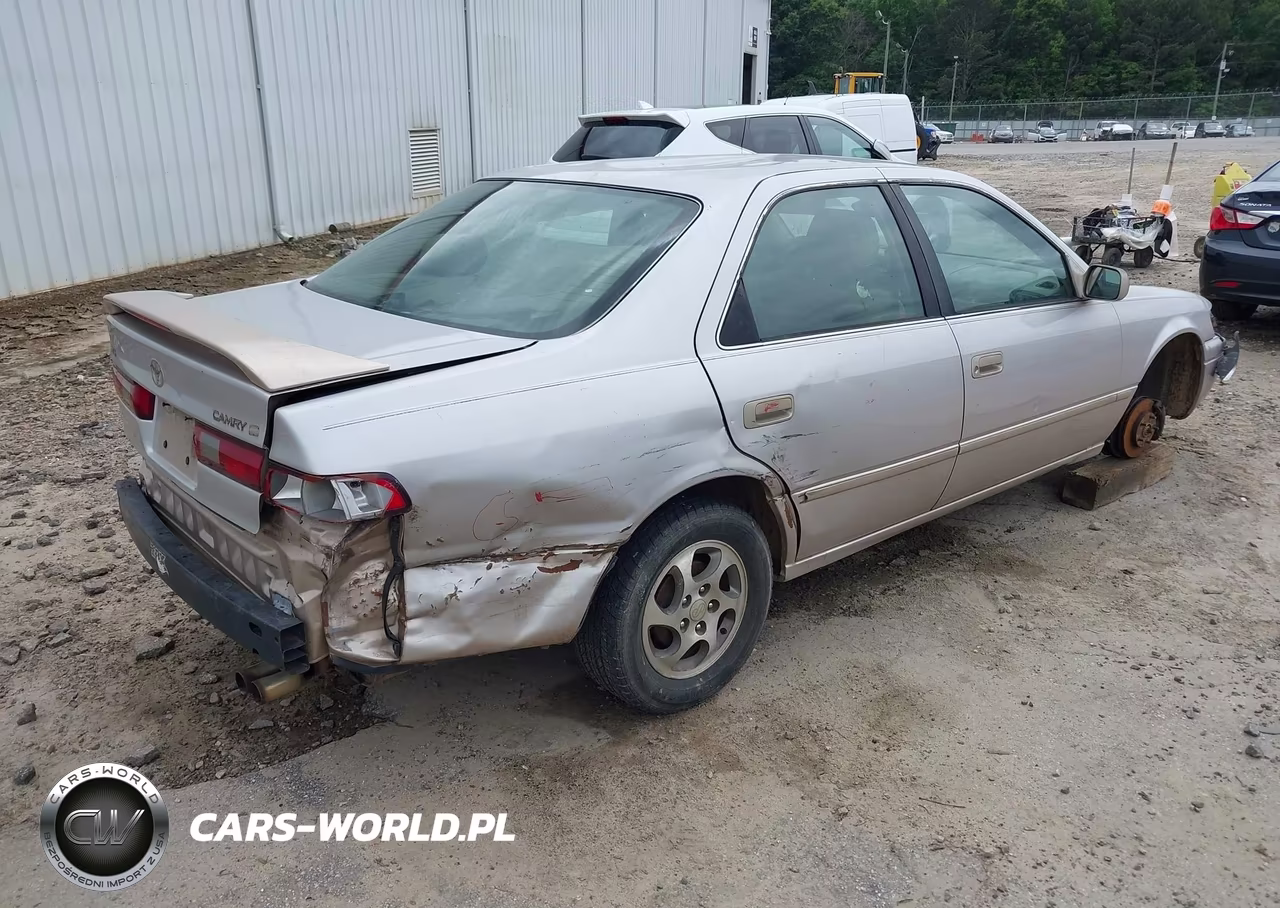 1998 Toyota Camry Le VIN:4T1BG22K2WU328192 - 4