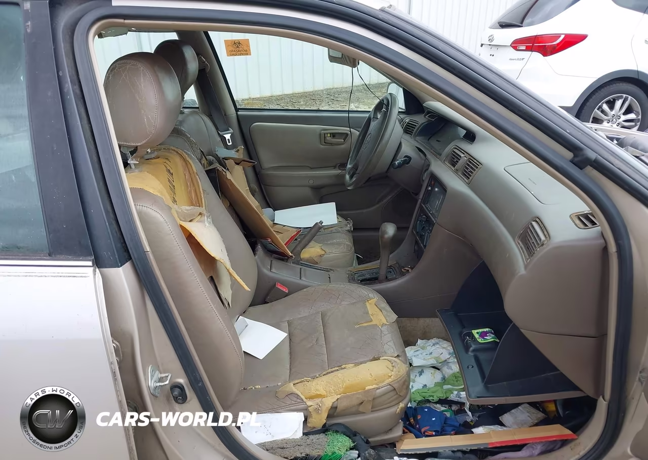 1998 Toyota Camry Le VIN:4T1BG22K2WU328192 - 5