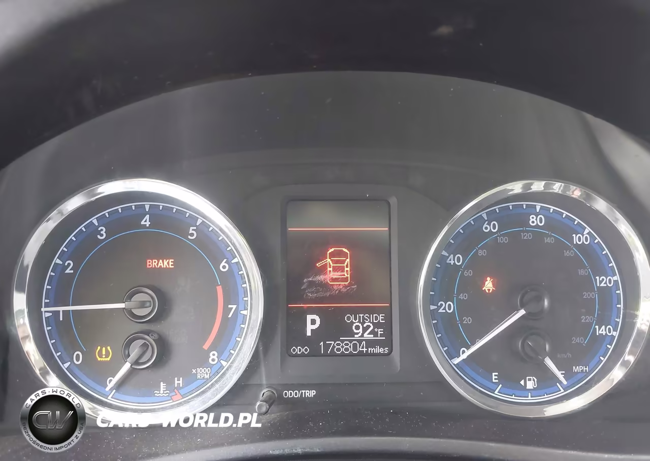 2018 Toyota Corolla Le VIN:5YFBURHE8JP791872 - 7