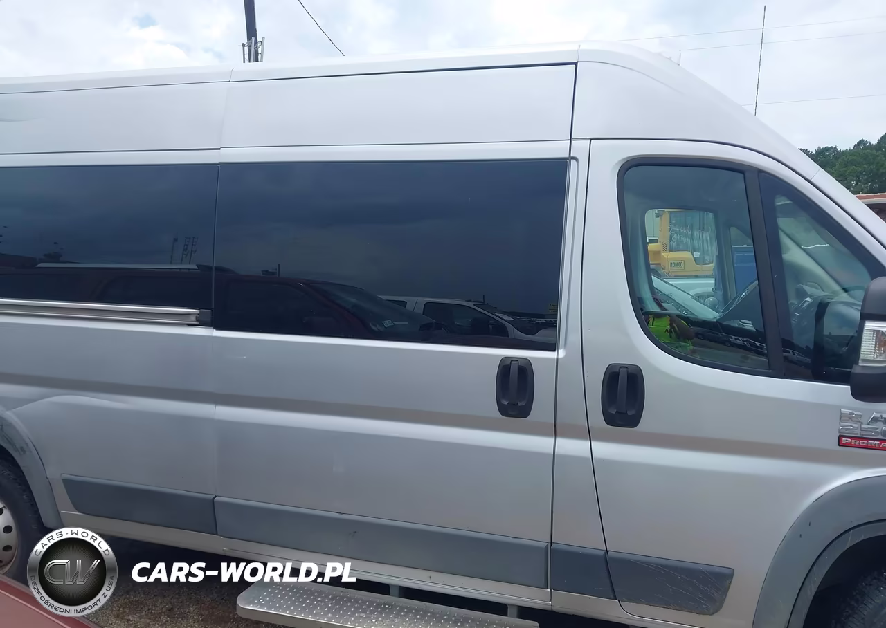 2018 Ram Promaster 2500 Window Van High Roof 159 Wb VIN:3C6TRVPGXJE146442 - 13