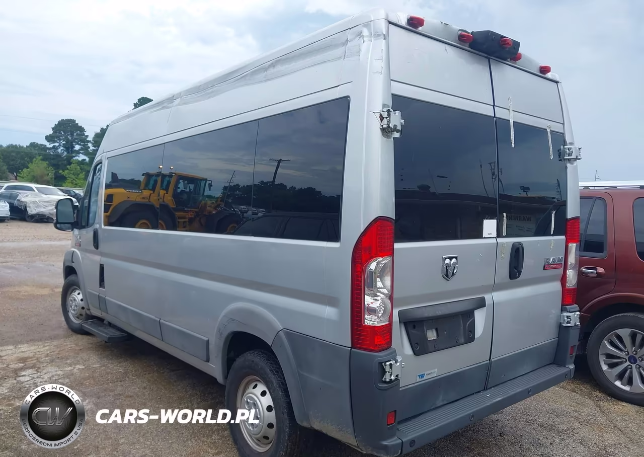 2018 Ram Promaster 2500 Window Van High Roof 159 Wb VIN:3C6TRVPGXJE146442 - 3