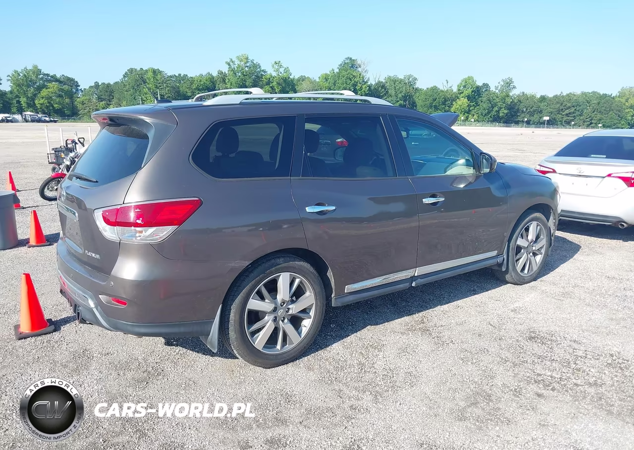 2016 Nissan Pathfinder Platinum VIN:5N1AR2MN3GC602679 - 4