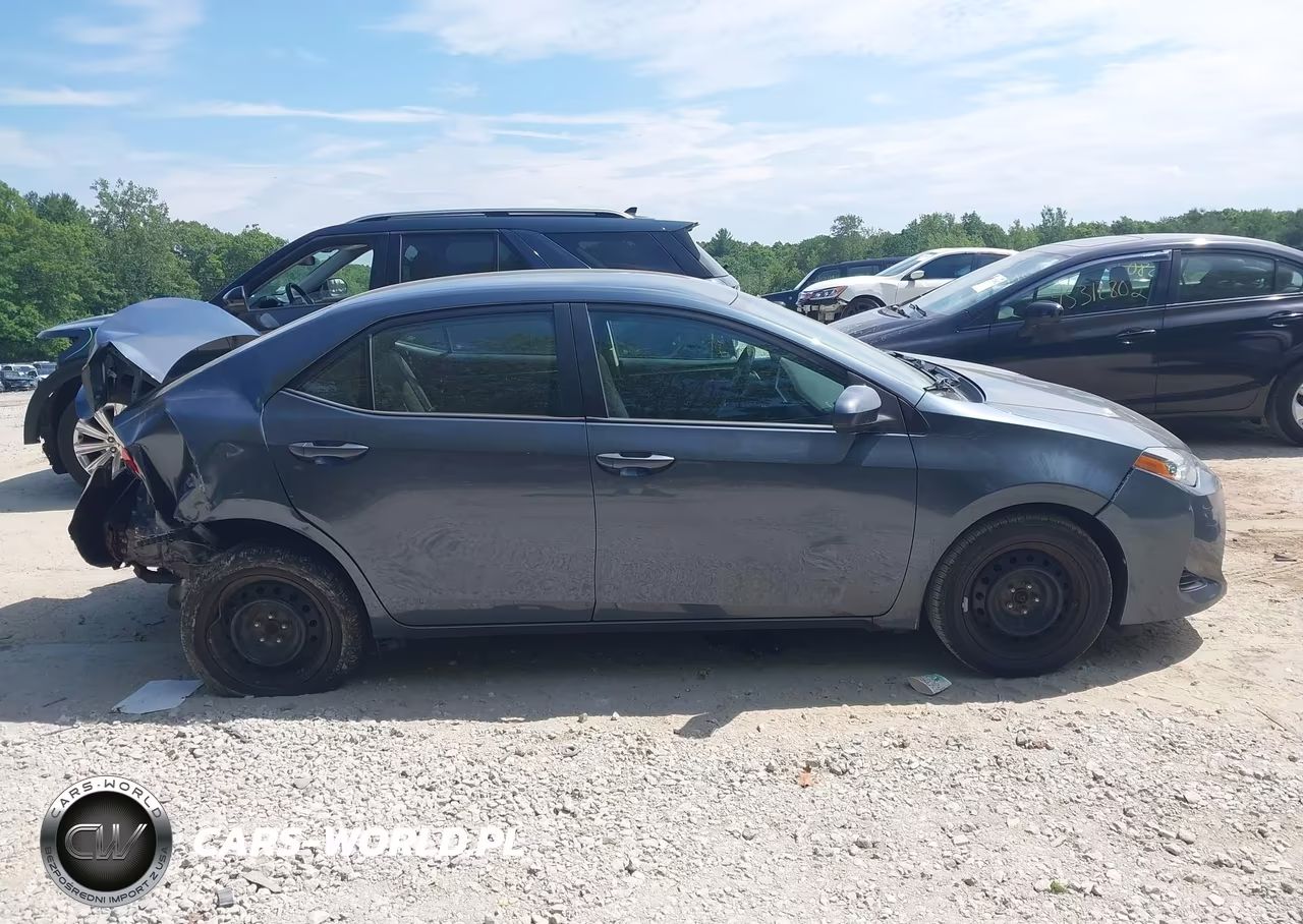 2019 Toyota Corolla Le VIN:2T1BURHE7KC193791 - 14