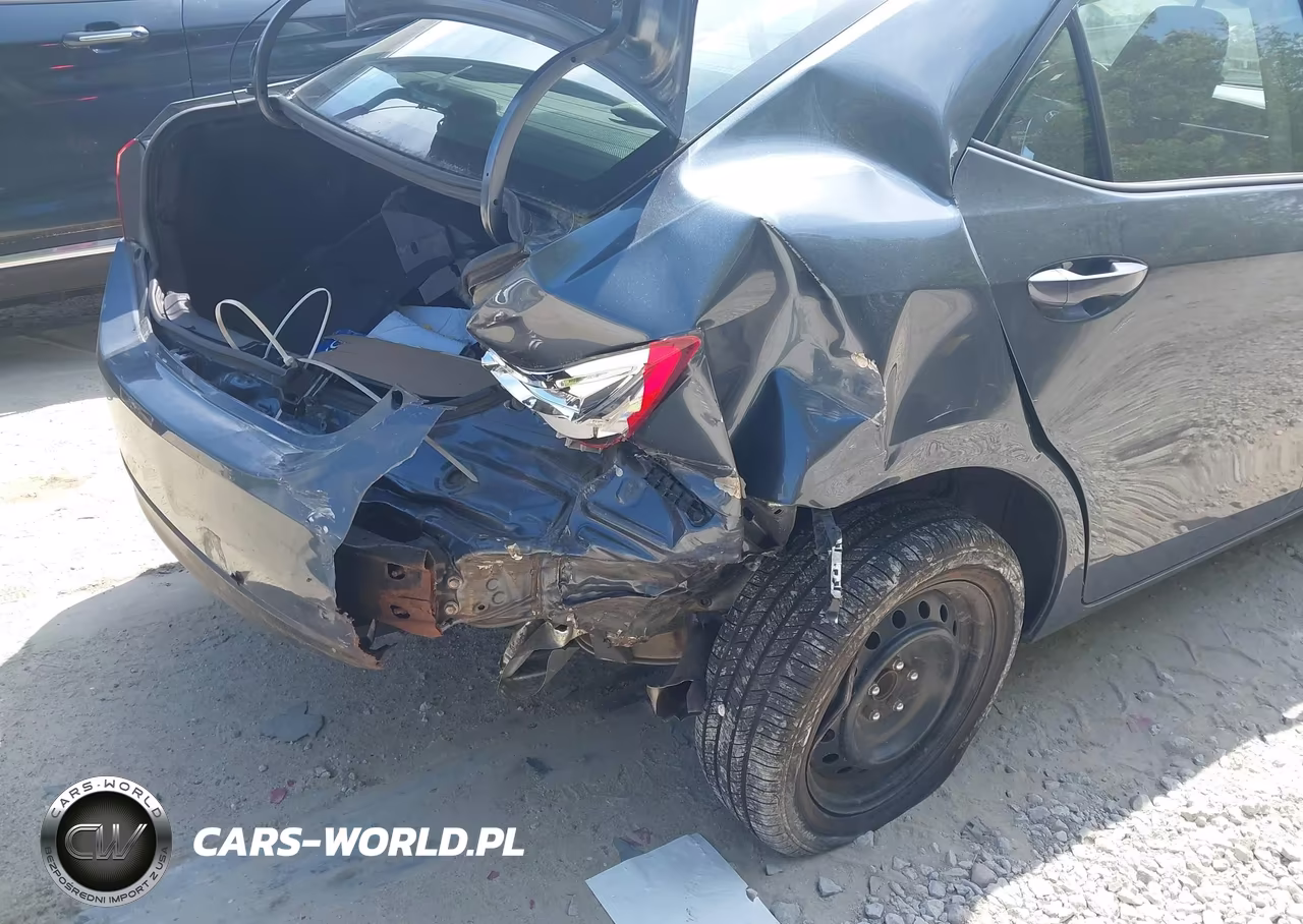 2019 Toyota Corolla Le VIN:2T1BURHE7KC193791 - 6
