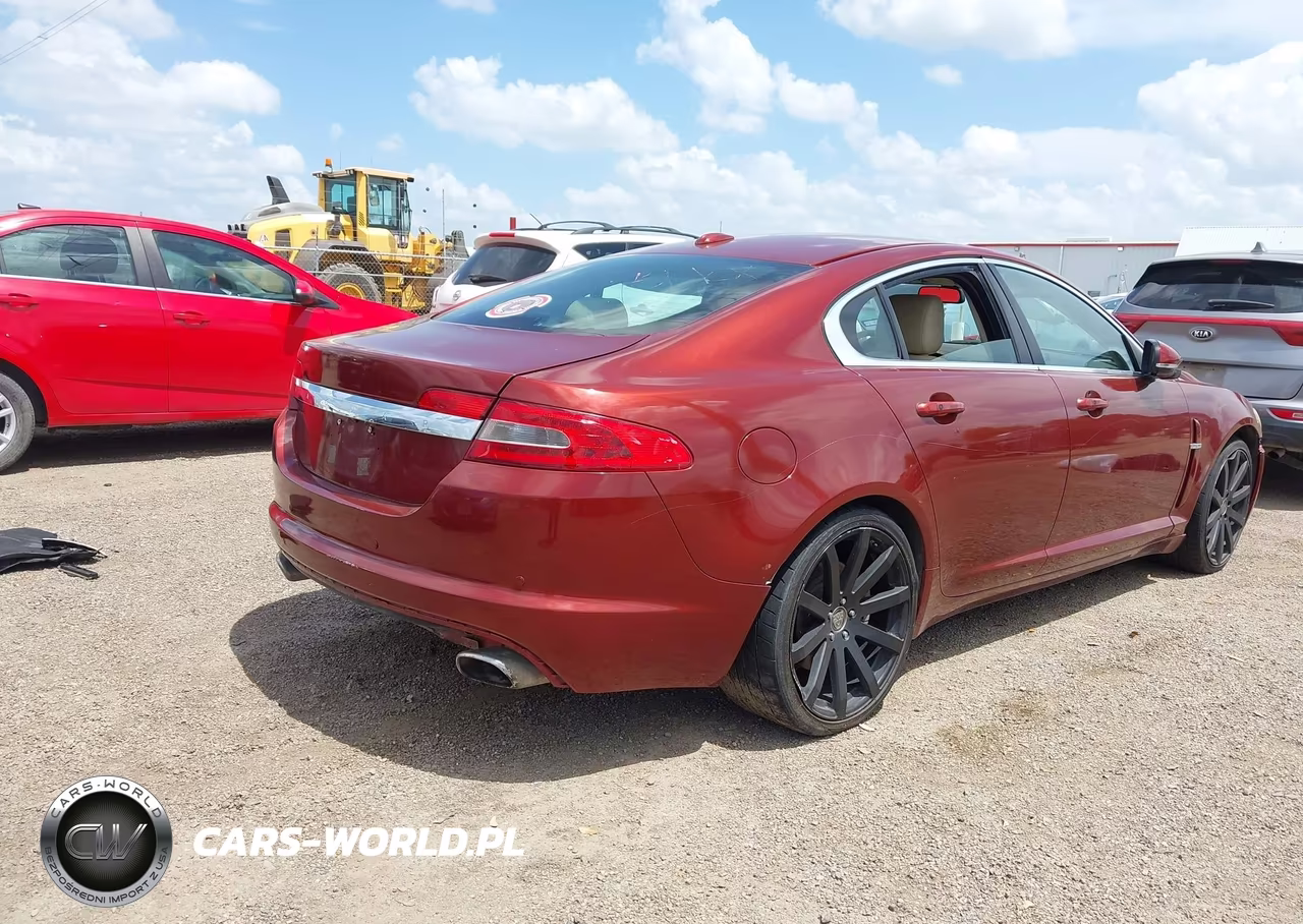 2011 Jaguar Xf Premium VIN:SAJWA0GB7BLR81851 - 4