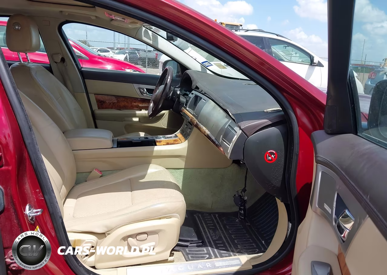2011 Jaguar Xf Premium VIN:SAJWA0GB7BLR81851 - 5