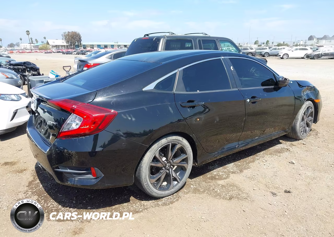 2019 Honda Civic Sport VIN:2HGFC2F8XKH582747 - 4